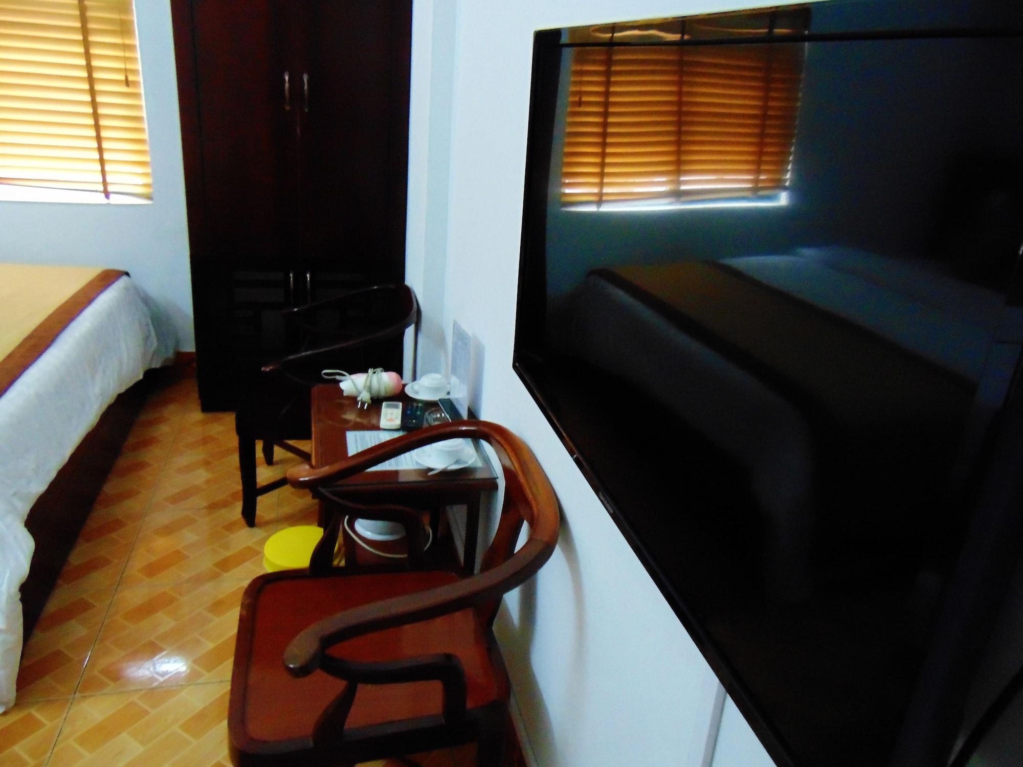 Alex Ha Long Hotel Екстер'єр фото