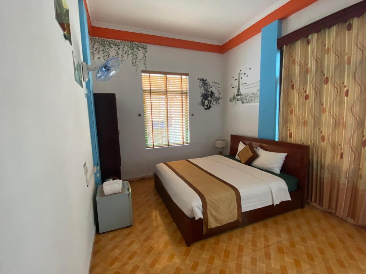 Alex Ha Long Hotel Екстер'єр фото