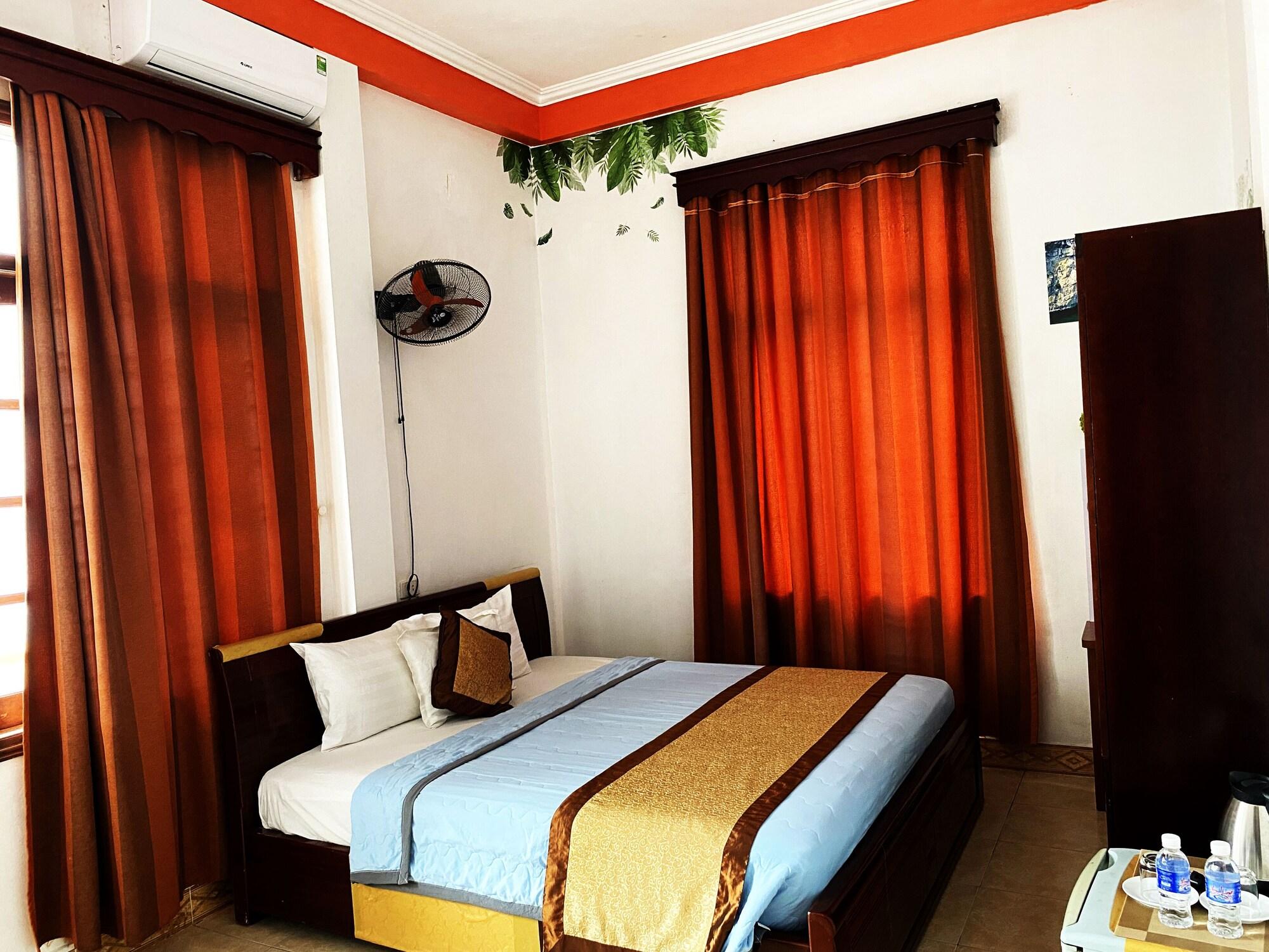Alex Ha Long Hotel Екстер'єр фото