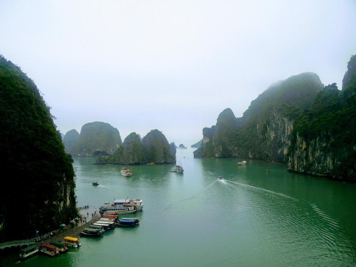 Alex Ha Long Hotel Екстер'єр фото